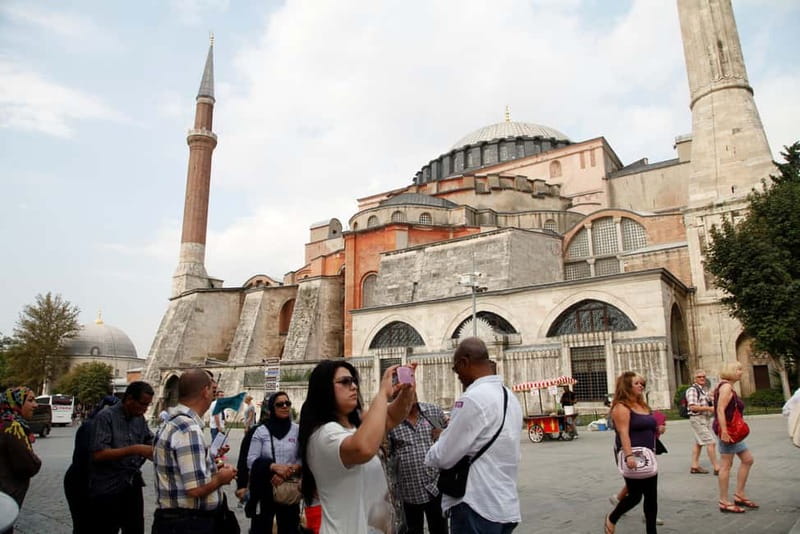 Hagia Sophia, Topkapı Palace, Blue Mosque Guided Small Group - Key things you’ll notice right away
