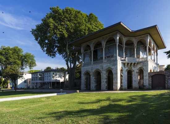 Historical Ambiance of Istanbul: Private Full-Day Tour - Lunch: you’ll want to budget for it
