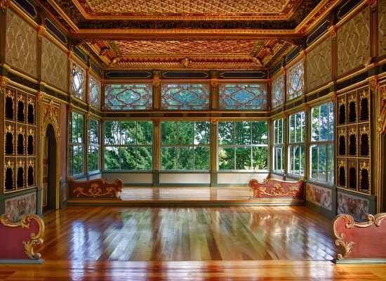 Historical Ambiance of Istanbul: Private Full-Day Tour - Topkapi Palace: where Ottoman power turns into a guided treasure walk