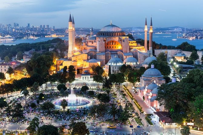 Imperial Istanbul Half-Day Tour: Hagia Sophia and Grand Bazaar - Key things you’ll notice on this tour