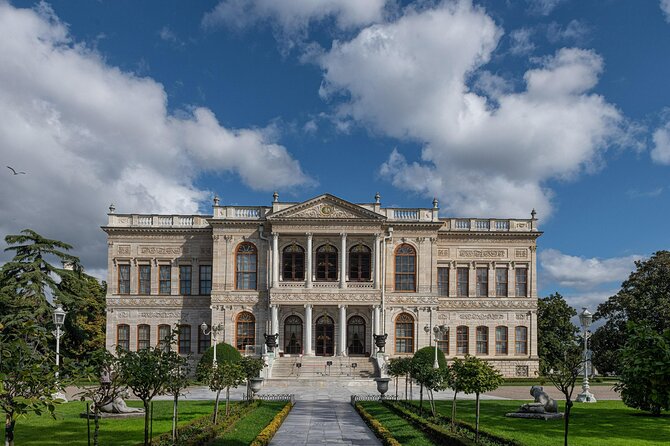 Imperial Splendor: Dolmabahce Palace & Bosphorus Yacht Cruise - Dolmabahçe Palace: Europe’s Ottoman showpiece