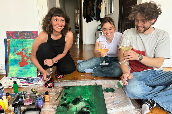 Istanbul Art Escape Wine and Paint at Local's Home - Beşiktaş Saturday Market to art in Ecem’s home