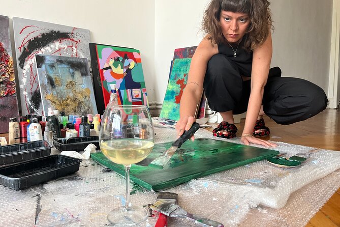 Istanbul Art Escape Wine and Paint at Local's Home - The abstract workshop: Turkish fabrics meet painting