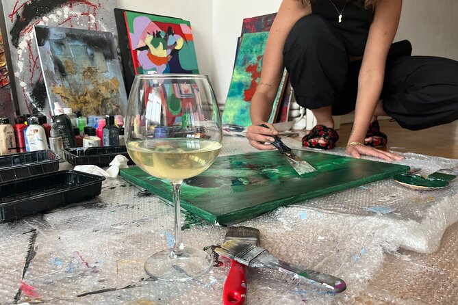Istanbul Art Escape Wine and Paint at Local's Home - Who should book this experience