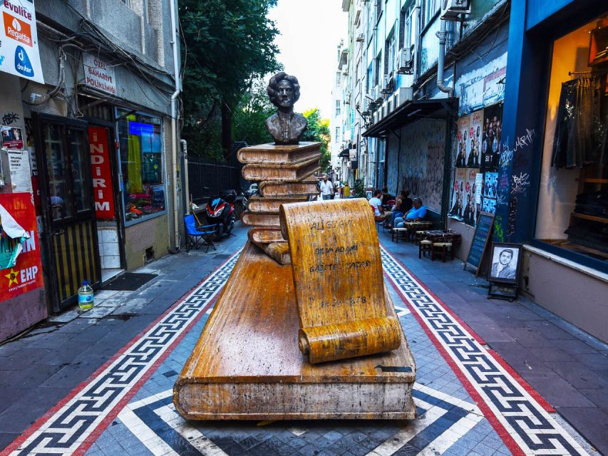 Istanbul: Asian Side Uskudar & Kadiköy Tour with Lunch - Your Guide Matters: Art Historian Commentary You Can Trust