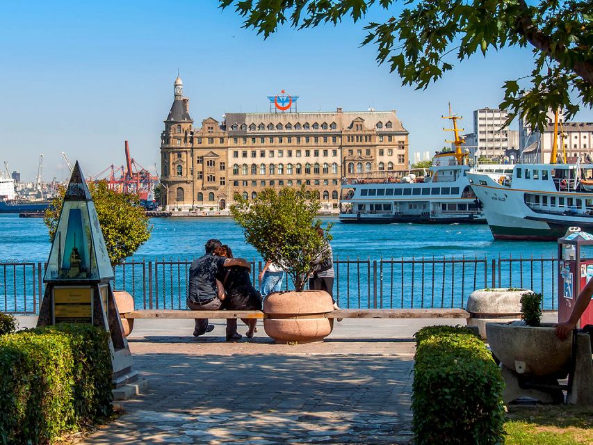 Istanbul: Asian Side Uskudar & Kadiköy Tour with Lunch - The Small-Group Pace and the Walking Reality