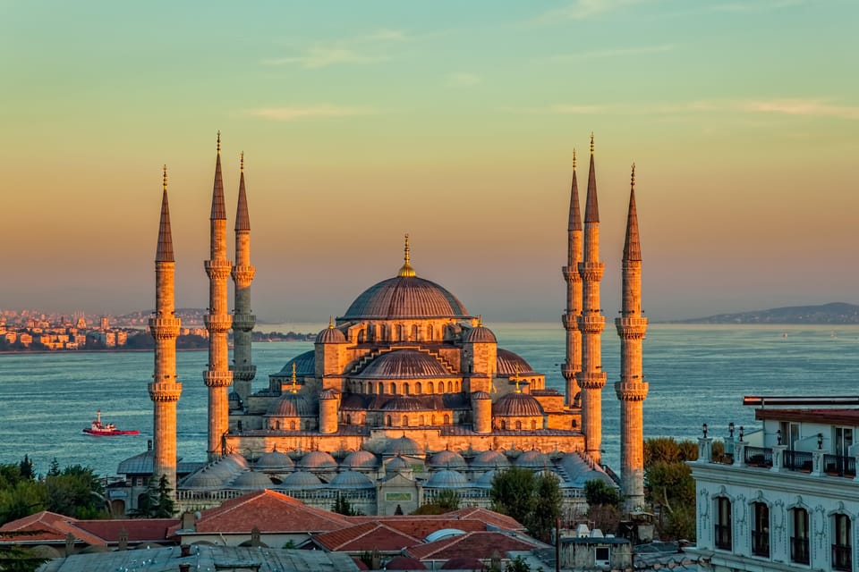 Istanbul: Best City Highlights Guided Tour with Tukish Lunch - Grand Bazaar Time: Shopping Without Losing the Group