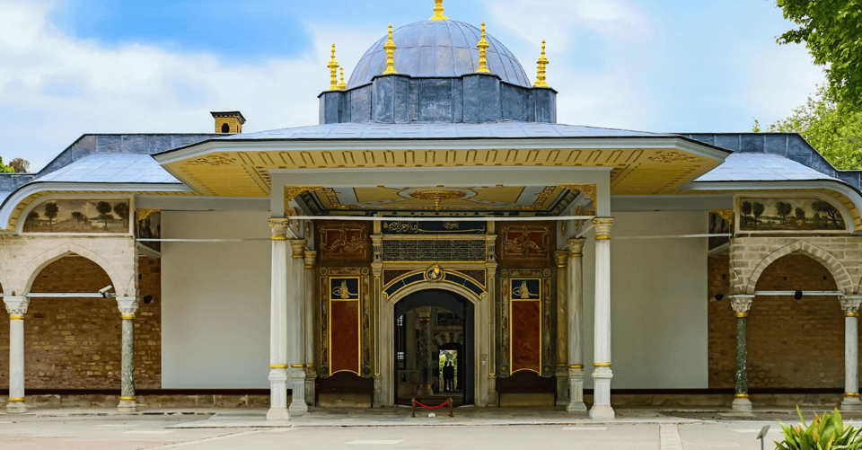 Istanbul: Best of Old City Full-Day Tour with Transfers - Starting with the Hippodrome: the Old City’s power stage