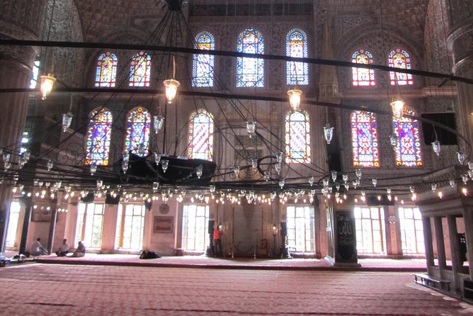 Istanbul: Blue Mosque & Hagia Sophia Small-Group Tour with ticket - Who this tour is best for (and who should reconsider)