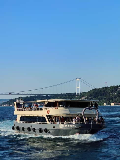 Istanbul: Bosphorous Asian Side Boat Cruise Morning - From Eminonu to the bridges: the European-side sights you’ll actually notice