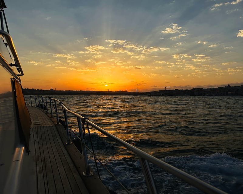 Istanbul: Bosphorus and Golden Horn Sunset Yacht Cruise - Snacks, tea, and Turkish coffee with the sunset view