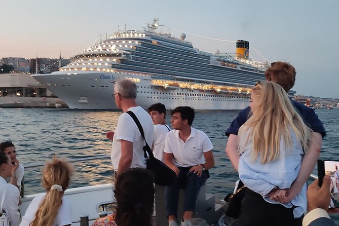 Istanbul Bosphorus Boat Cruise Tour ( MORNİNG or SUNSET ) - Küçüksu Castle, Old Schools, and Beylerbeyi Palace