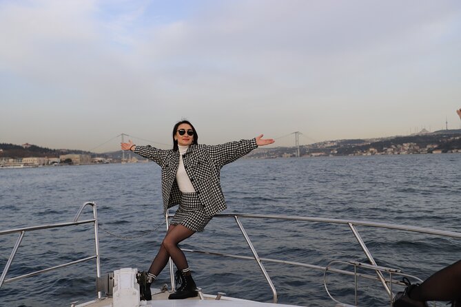 Istanbul Bosphorus Boat Tour and Golden Horn Cruise Day or Sunset - Day vs sunset: how to choose your session time
