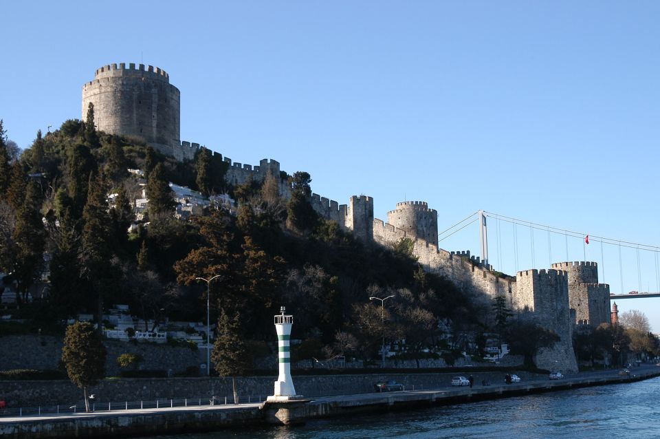 Istanbul: Bosphorus Boat Tour and Two Continents with Lunch - The expert guide factor: when names matter