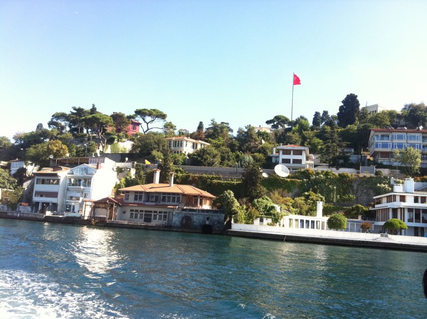 Istanbul: Bosphorus Boat Tour and Two Continents with Lunch - Camlıca Hill: the Istanbul view you earn after the cruise