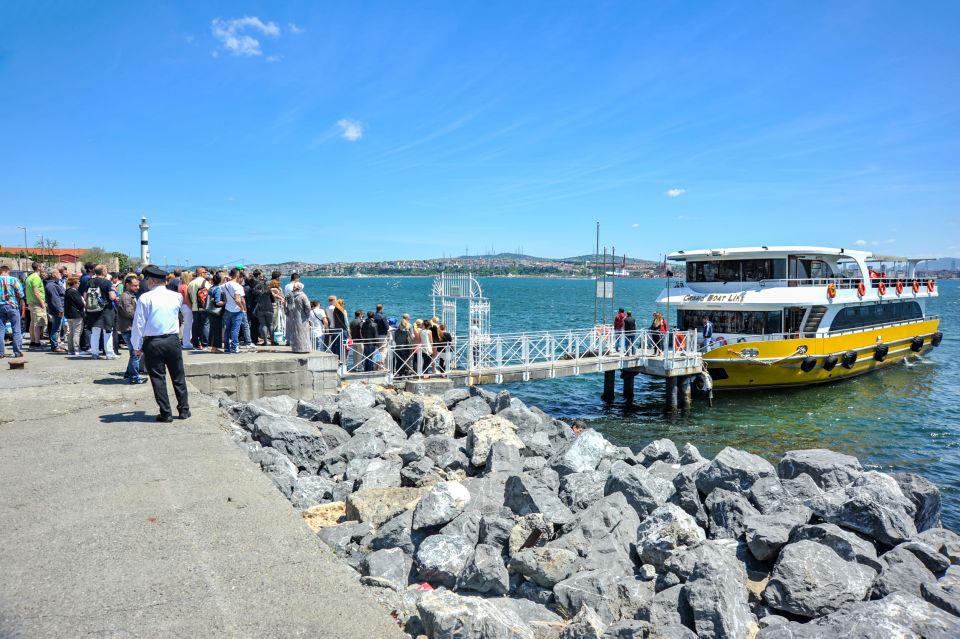 Istanbul: Bosphorus Cruise w/Audio Guide and Sunset Option - Comfort tips for sunset departures and windy deck time