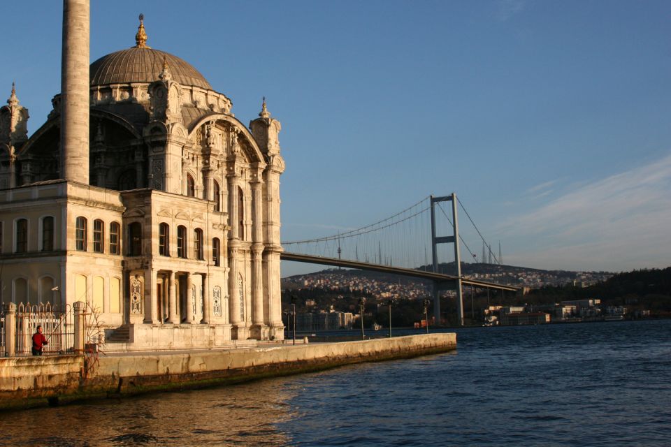 Istanbul Bosphorus Dinner Cruise &Entertainment hotel pickup - The Folk Dance and Music Show: The Best Part for Many People