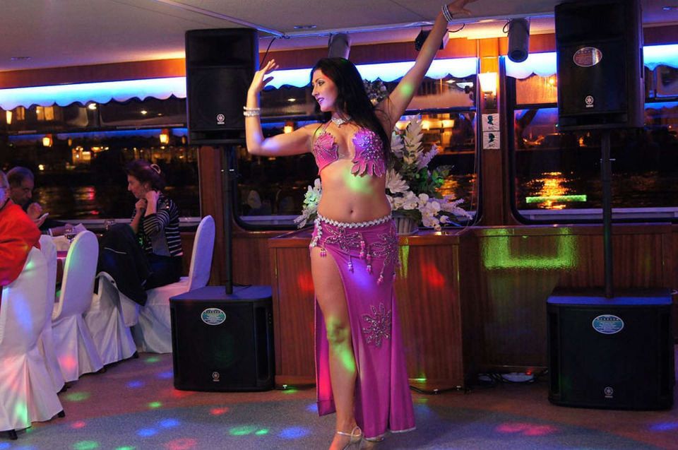 Istanbul Bosphorus Dinner Cruise &Entertainment hotel pickup - Views and Photo Tips: How to Get the Best Shots
