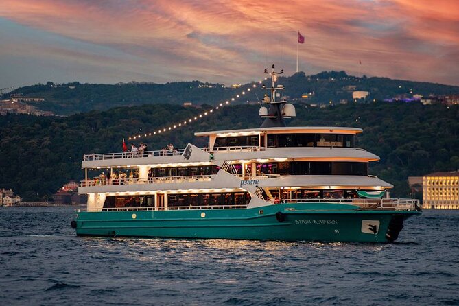 İstanbul Bosphorus Dinner Cruise with Traditional Turkish Show - The Main Event: 3 Hours Cruising at Night