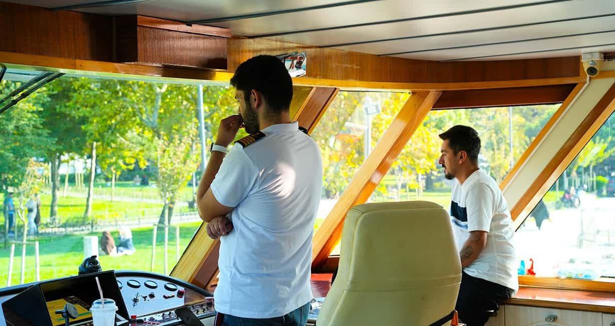 Istanbul: Bosphorus & Golden Horn Cruise Daytime or Sunset - Price and value for $9: what you really get (and what you don’t)