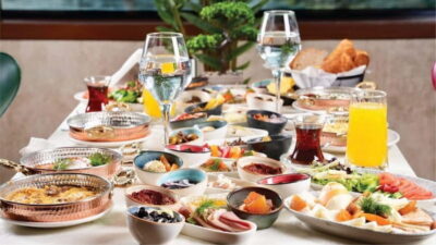 Istanbul: Bosphorus Morning Cruise with Breakfast - Finding SULTANIA at Kabataş: The Location Tips That Save Time