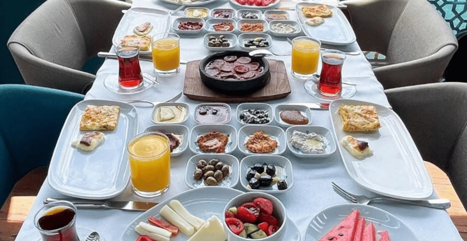 Istanbul: Bosphorus Morning Cruise with Breakfast - Historical and Cultural Sights: How to Use This Cruise for Real Understanding