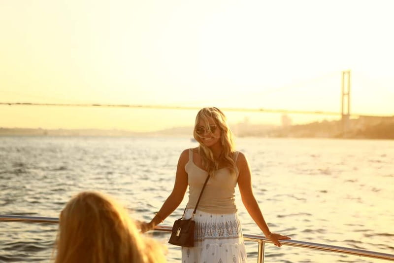 Istanbul: Bosphorus Private Guided Yacht Cruise with Snacks - Meeting at Kuruçeşme Park (And Not Stressing Over It)