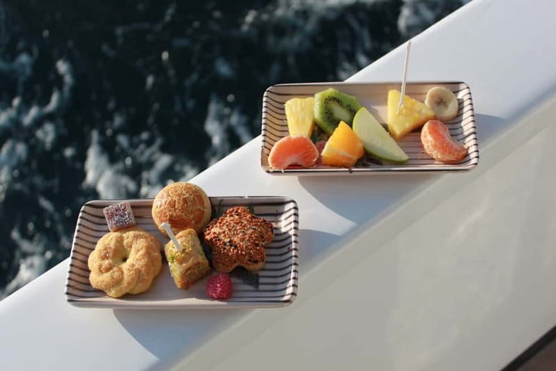 Istanbul: Bosphorus Private Guided Yacht Cruise with Snacks - The Included Refreshments: Small Things That Change the Whole Feel
