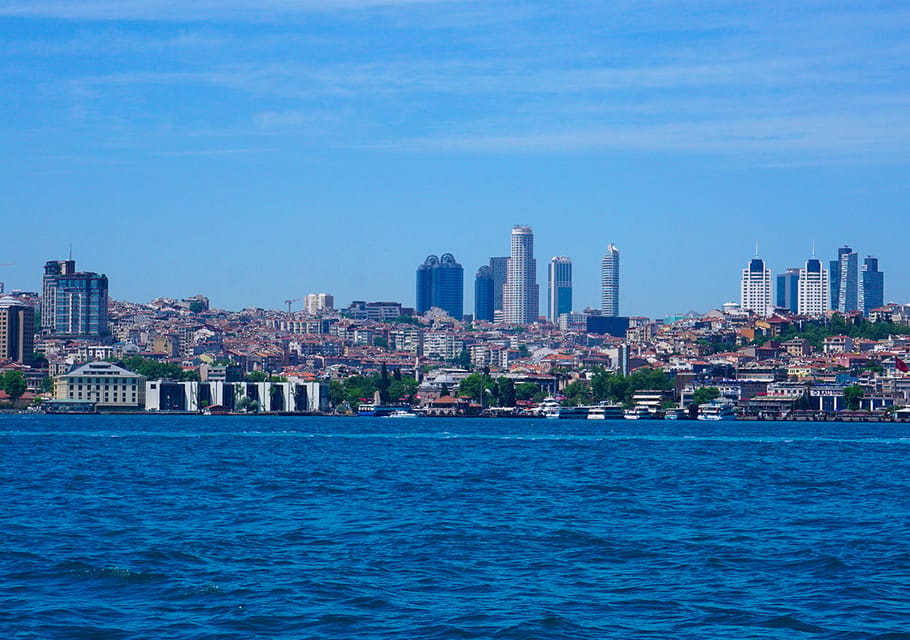 Istanbul: Bosphorus Sightseeing Cruise with Sunset Option - Food and Drinks Onboard: Budget Carefully for Snacks