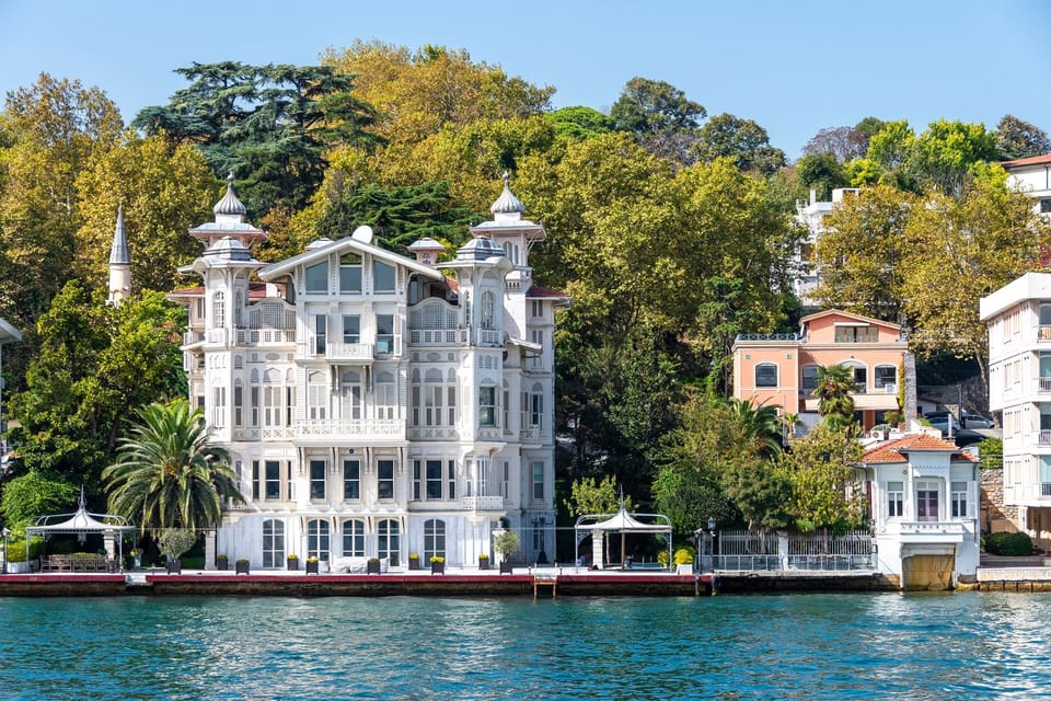 Istanbul: Bosphorus Strait Sightseeing Cruise & Audio Guide - Küçüksu Kasrı and Beylerbeyi Palace: ending with palaces that make the ride feel complete