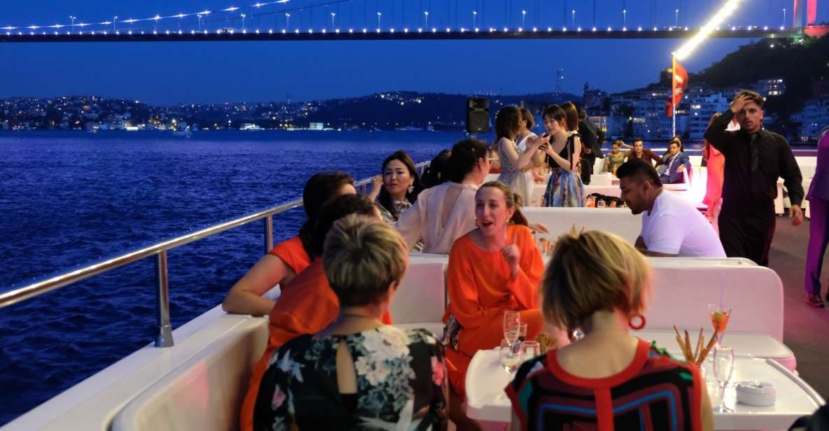 Istanbul: Bosphorus Sunset Cruise with Dinner - The start: cocktail, finger foods, and a guided storytelling rhythm