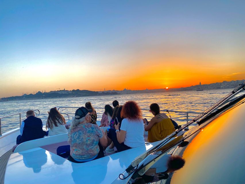 Istanbul: Bosphorus Sunset Cruise with Dinner - The dinner plan: multi-cuisine buffet you can pace yourself through