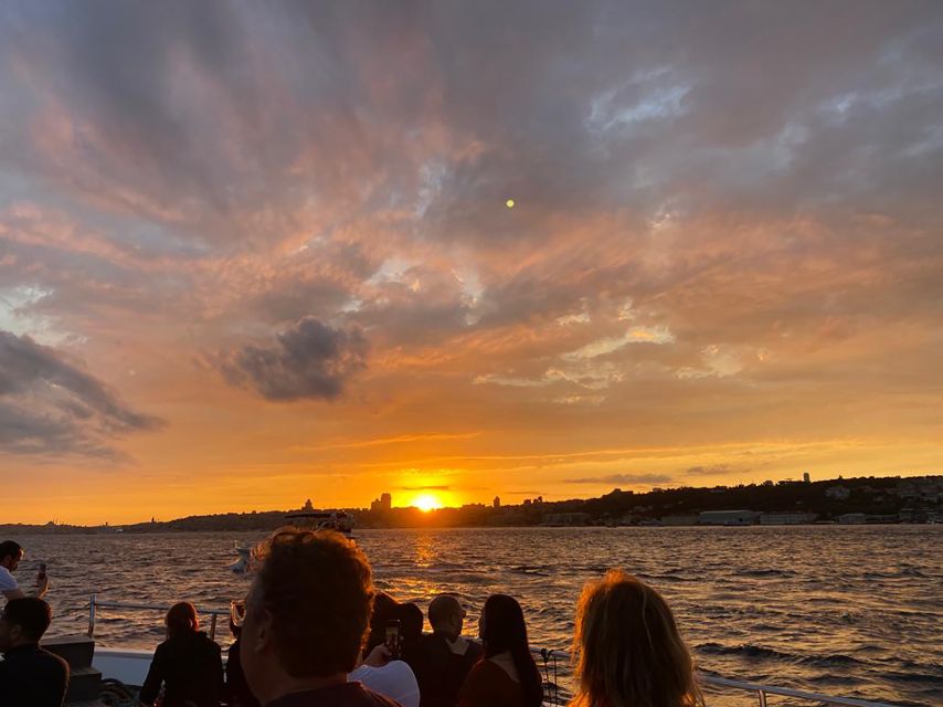 Istanbul: Bosphorus Sunset Cruise with Snacks and Wine - Timing, comfort, and how to actually enjoy deck time