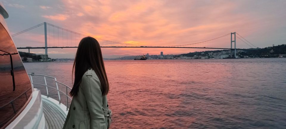 Istanbul: Bosphorus Sunset Cruise with Snacks and Wine - Price and value: is $24 a fair deal for all this?