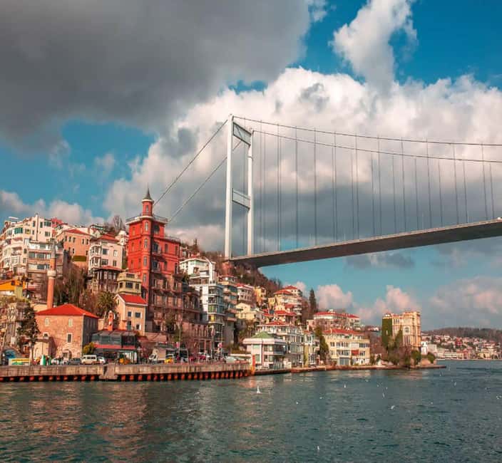 Istanbul Bosphorus Sunset Guided Cruise Tour - Duration and timing: planning a 3-hour photo window