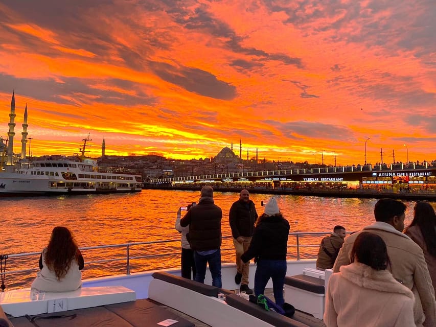 Istanbul: Bosphorus Sunset Yacht Cruise with Live Guide - Golden Horn and Galata Bridge: finishing with the city glowing