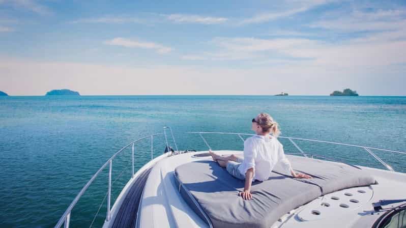 Istanbul: Bosphorus Yacht Cruise - Cruising the Strait: Asia Meets Europe, and the Seas Feel Close