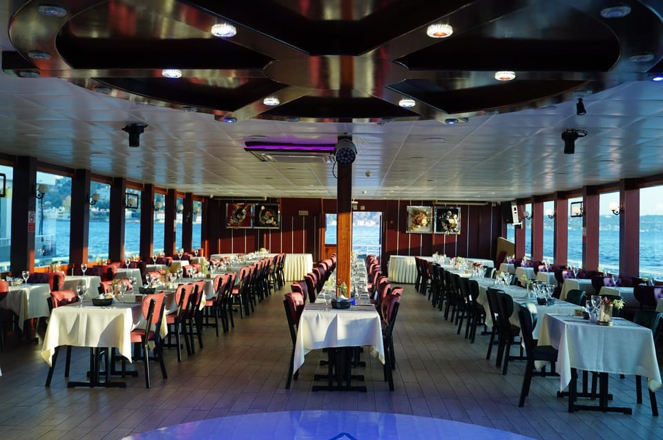 Istanbul City Sightseeing Tour & Turkish Dinner & Show - The cruise dinner: 4 courses, unlimited soft drinks, and a show on cue