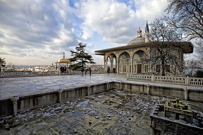 Istanbul City Tour with Lunch - Blue Mosque: Sultanahmet Camii and its famous blue tiles