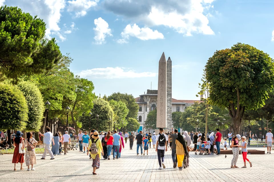 Istanbul City Walk: Blue Mosque, Hippodrome & Hagia Sophia - Blue Mosque: Minarets, İznik Tiles, and Time to Explore