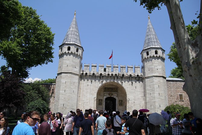 Istanbul Delights: A Journey Through Flavor and History - Hippodrome: chariot-arena monuments you can spot quickly