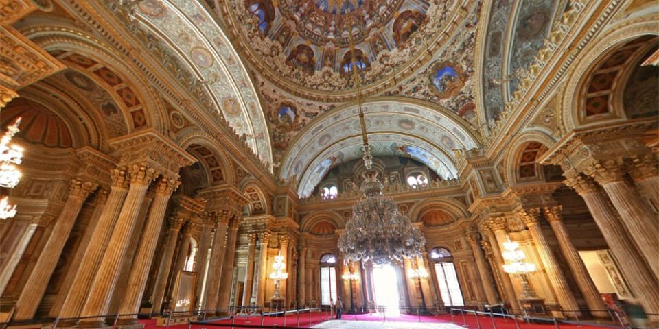 Istanbul: Dolmabahce Palace and Grand Bazaar Tour - Grand Bazaar: guided bargaining in one of the world’s oldest covered markets