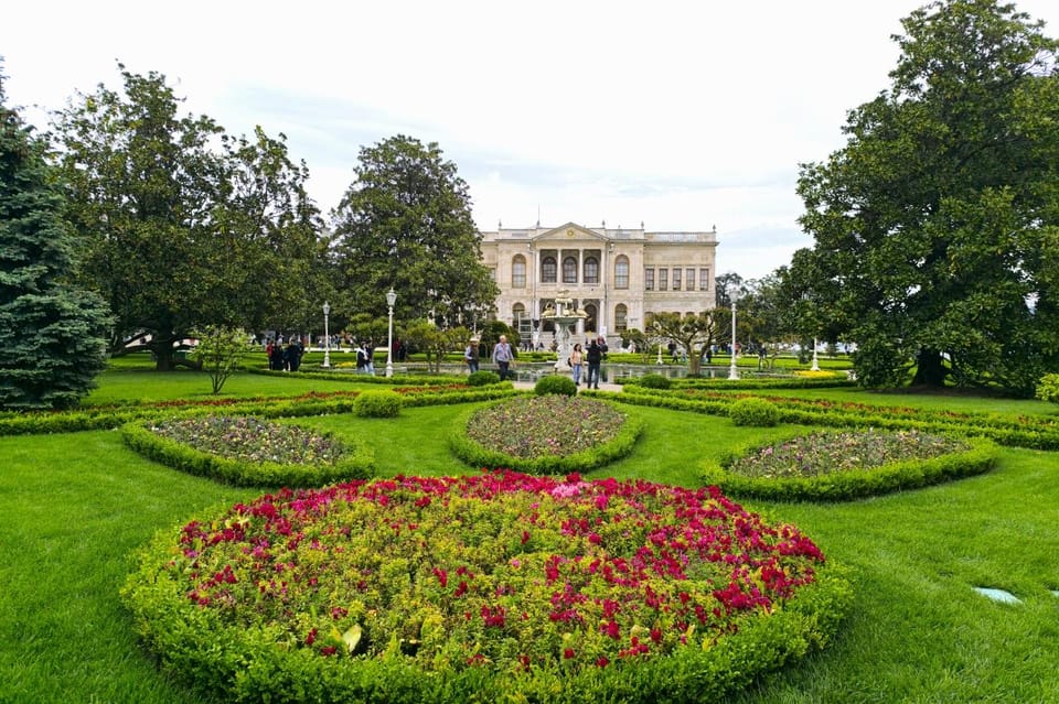 Istanbul: Dolmabahce Palace and Harem Skip-the-Line Ticket - Practical etiquette: dress, bags, and what you can bring