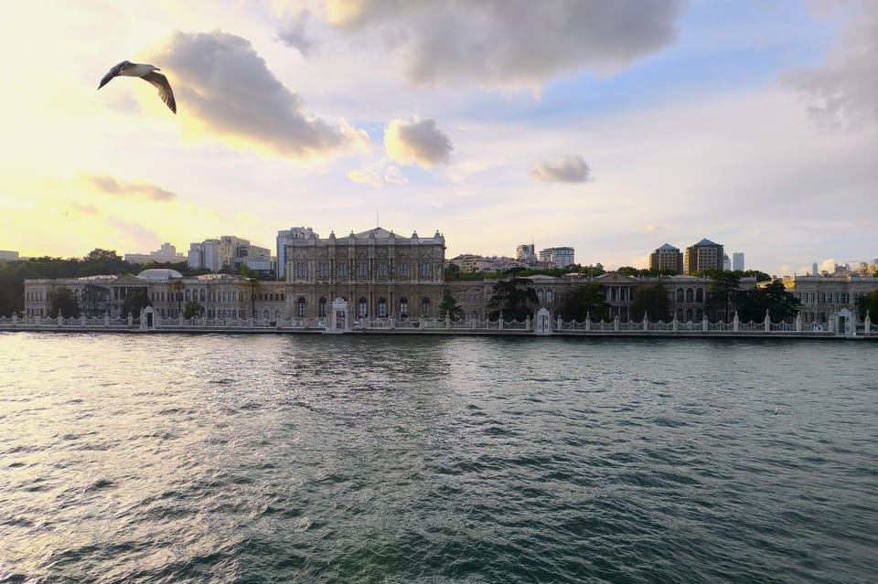 Istanbul: Dolmabahce Palace and Harem Skip-the-Line Ticket - Getting in smoothly: your tickets, the left-side security, and the audio guide swap