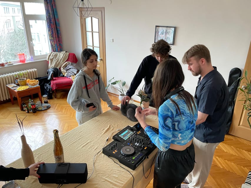 Istanbul: Electronic Music Workshop & Culture From Local DJ - Should You Book It?