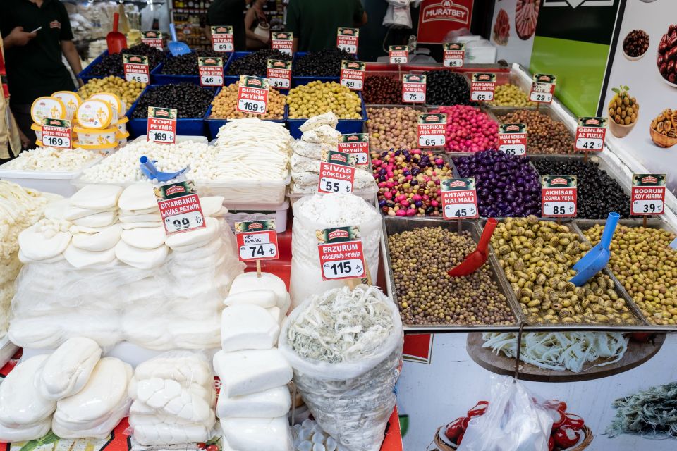 Istanbul: European and Asian Side Guided Foodie Walking Tour - Kadıköy Market and Çarşı: Snacks, Guided Time, and Lunch