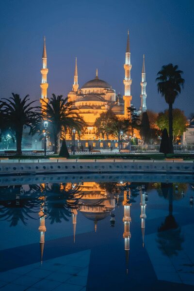 Istanbul: Exclusive Istanbul Night Tour with Private VIP Car - Hotel pickup to first lights: what the timing feels like