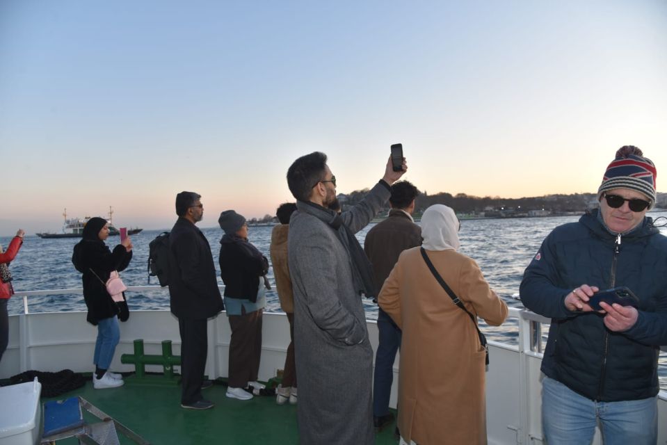 Istanbul: Explore Bosphorous on a Sunset Boat Cruise - Sunset Bosphorus cruise: what it feels like in real time