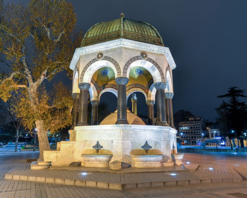 Istanbul: Full Day - Byzantine & Ottoman Relics Tour - Sultanahmet Square: the short break that helps the route click