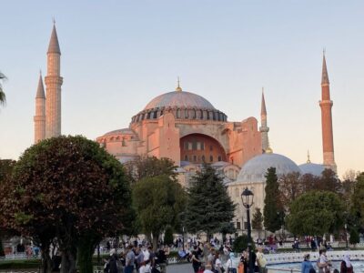 Istanbul: Full-Day Imperial & Asia Small Group Tour - Grand Bazaar Time: Browsing the 4,000-Shop Maze Like a Pro